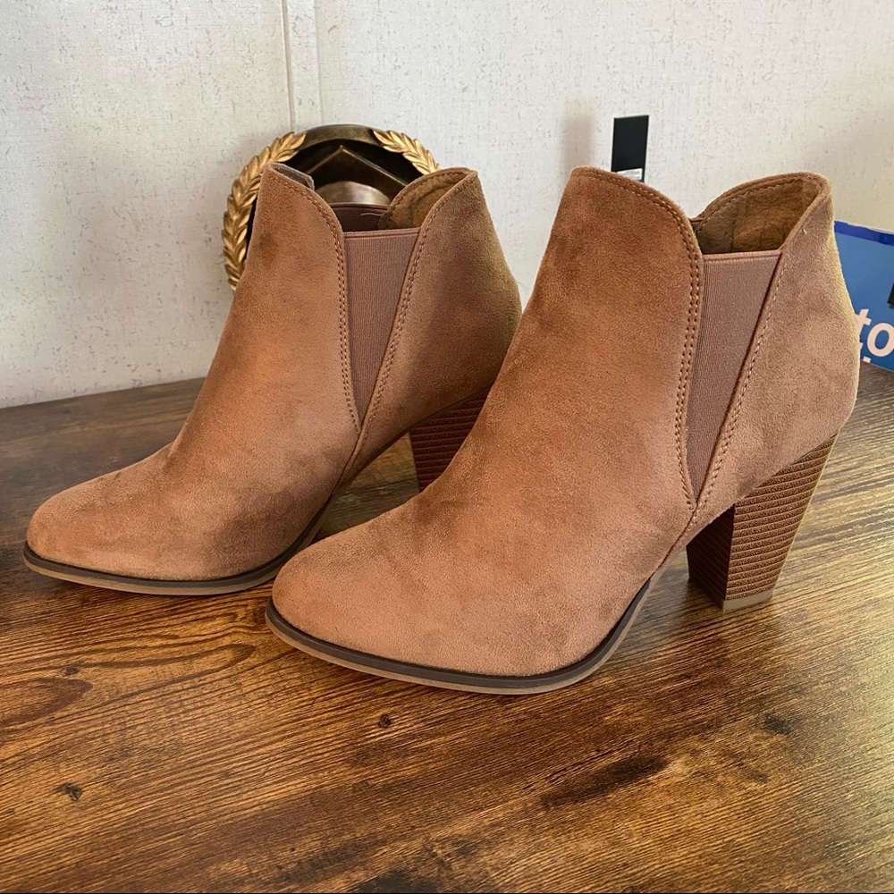 🍁 Forever Tan Bootie Size 9 Women